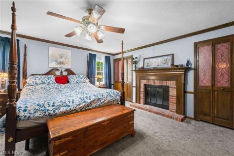 1697 Holdens Arbor Run Westlake OH 44145
