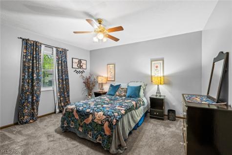 1697 Holdens Arbor Run Westlake OH 44145