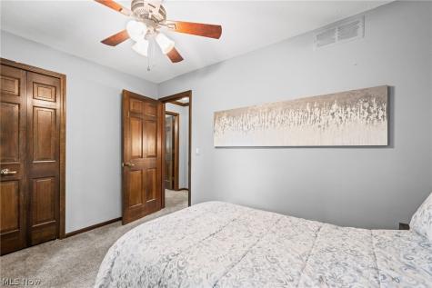 1697 Holdens Arbor Run Westlake OH 44145