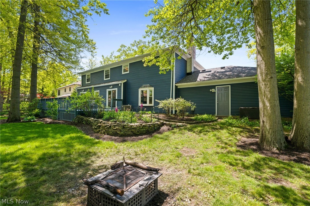 1697 Holdens Arbor Run Westlake OH 44145