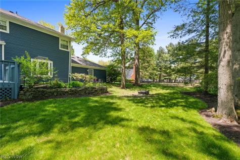 1697 Holdens Arbor Run Westlake OH 44145
