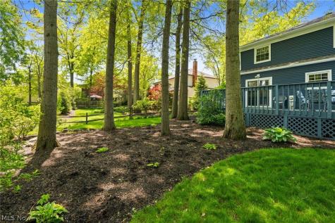 1697 Holdens Arbor Run Westlake OH 44145