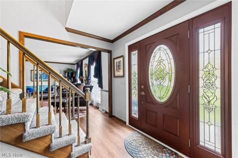 1697 Holdens Arbor Run Westlake OH 44145