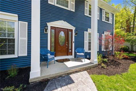 1697 Holdens Arbor Run Westlake OH 44145