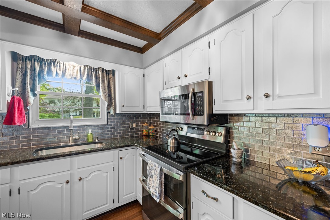1697 Holdens Arbor Run Westlake OH 44145
