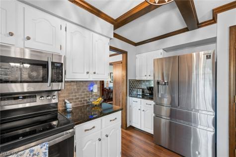 1697 Holdens Arbor Run Westlake OH 44145