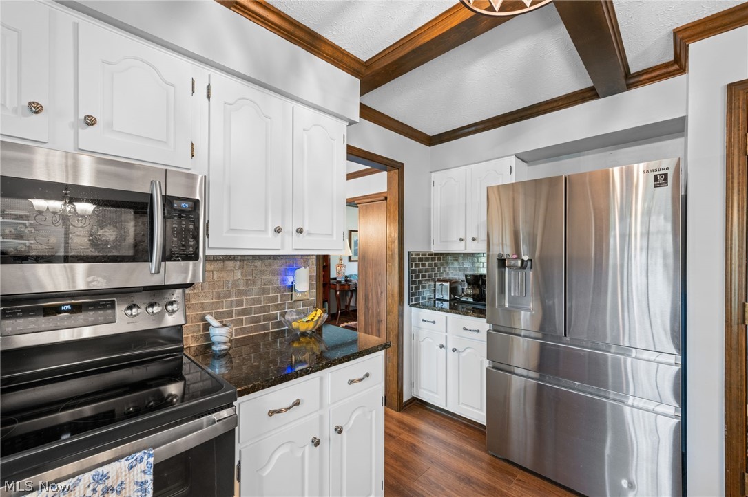 1697 Holdens Arbor Run Westlake OH 44145