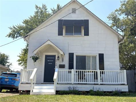 274 Bon Air Avenue Elyria OH 44035