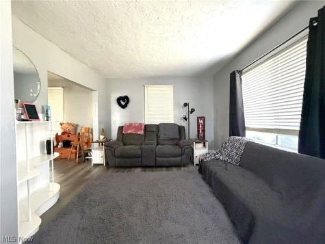 274 Bon Air Avenue Elyria OH 44035