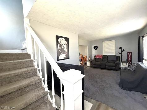 274 Bon Air Avenue Elyria OH 44035