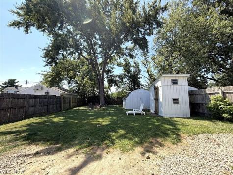 274 Bon Air Avenue Elyria OH 44035