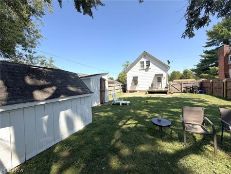 274 Bon Air Avenue Elyria OH 44035