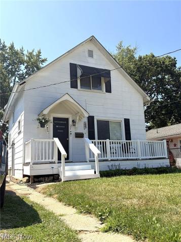 274 Bon Air Avenue Elyria OH 44035