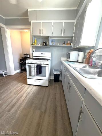 274 Bon Air Avenue Elyria OH 44035