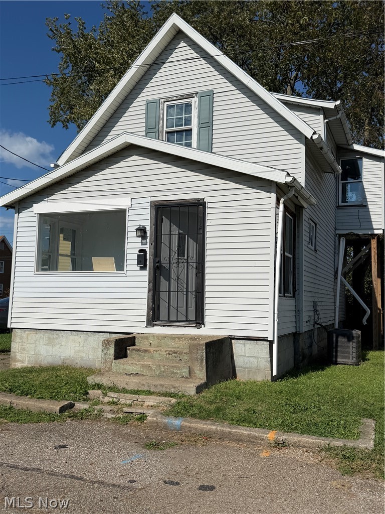 723 SW Raynolds Place SW Canton OH 44707