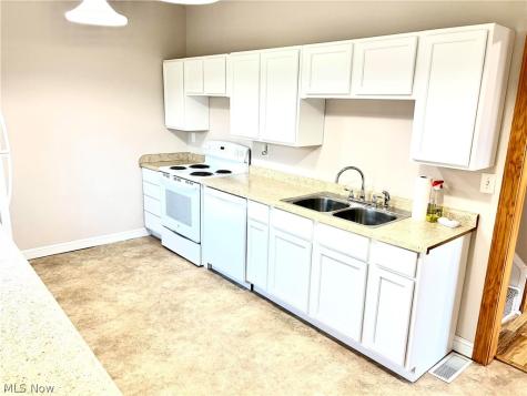 90 Oak Street Mansfield OH 44902