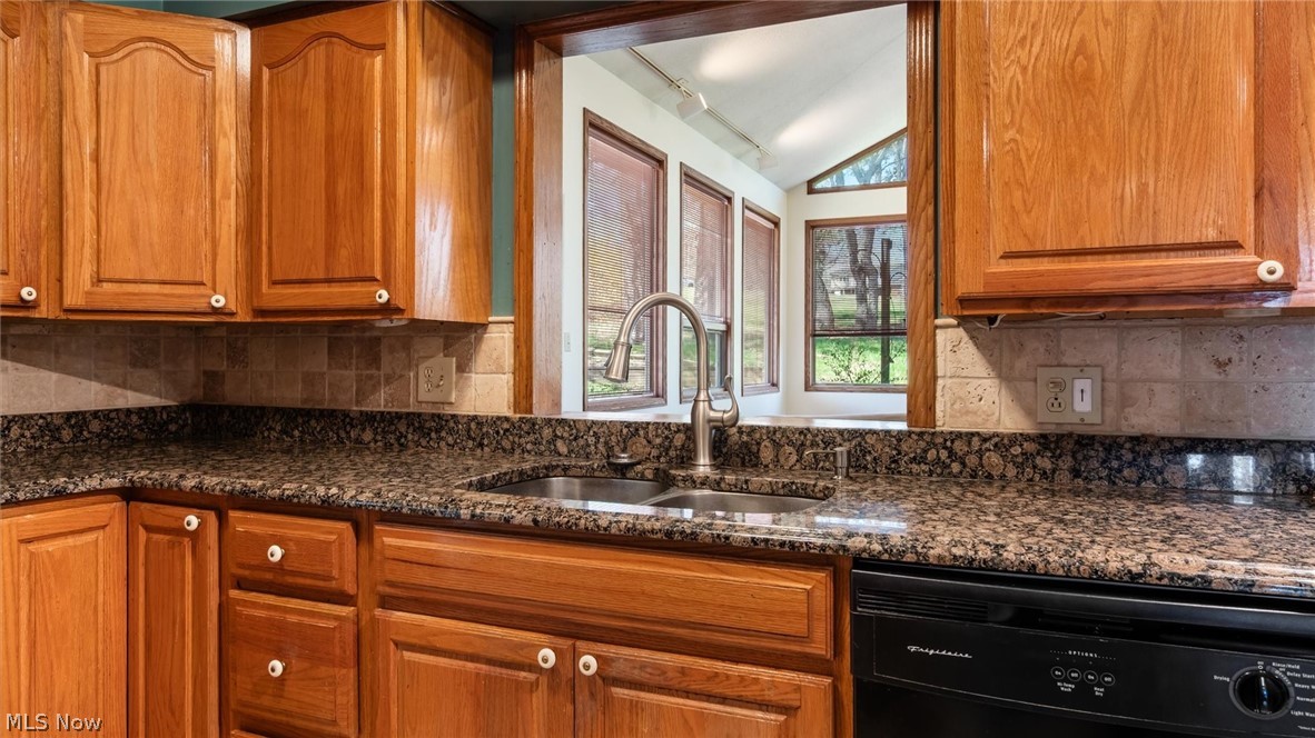 2695 Ash Meadows Boulevard Zanesville OH 43701