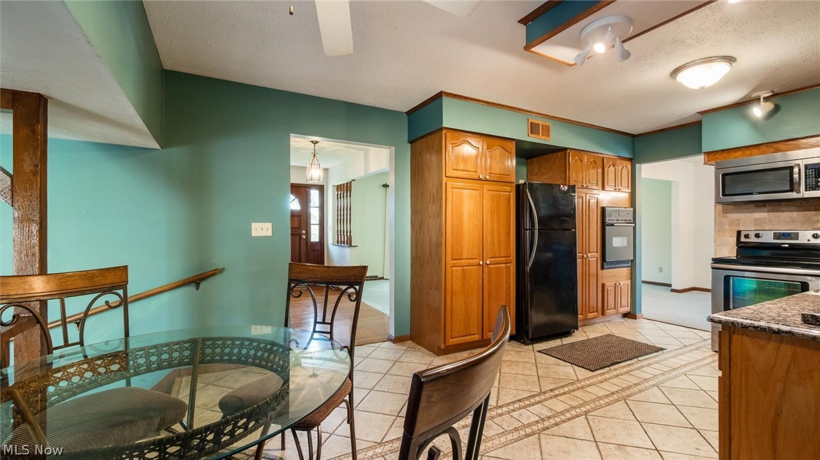 2695 Ash Meadows Boulevard Zanesville OH 43701