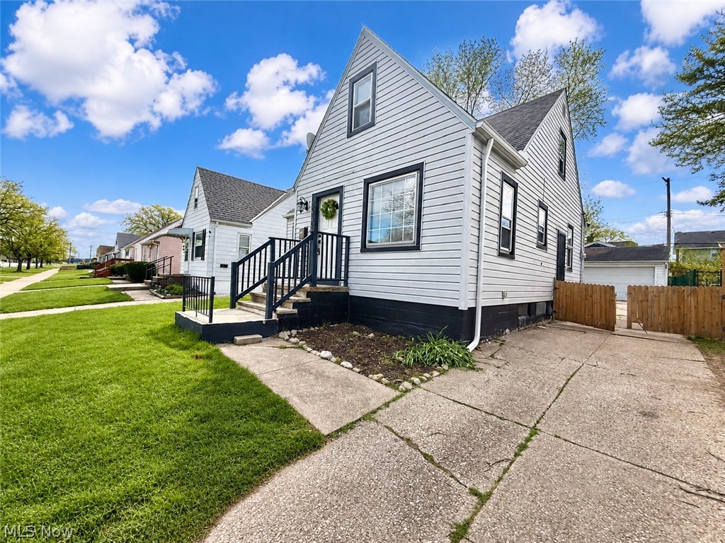 18213 Puritas Avenue Cleveland OH 44135