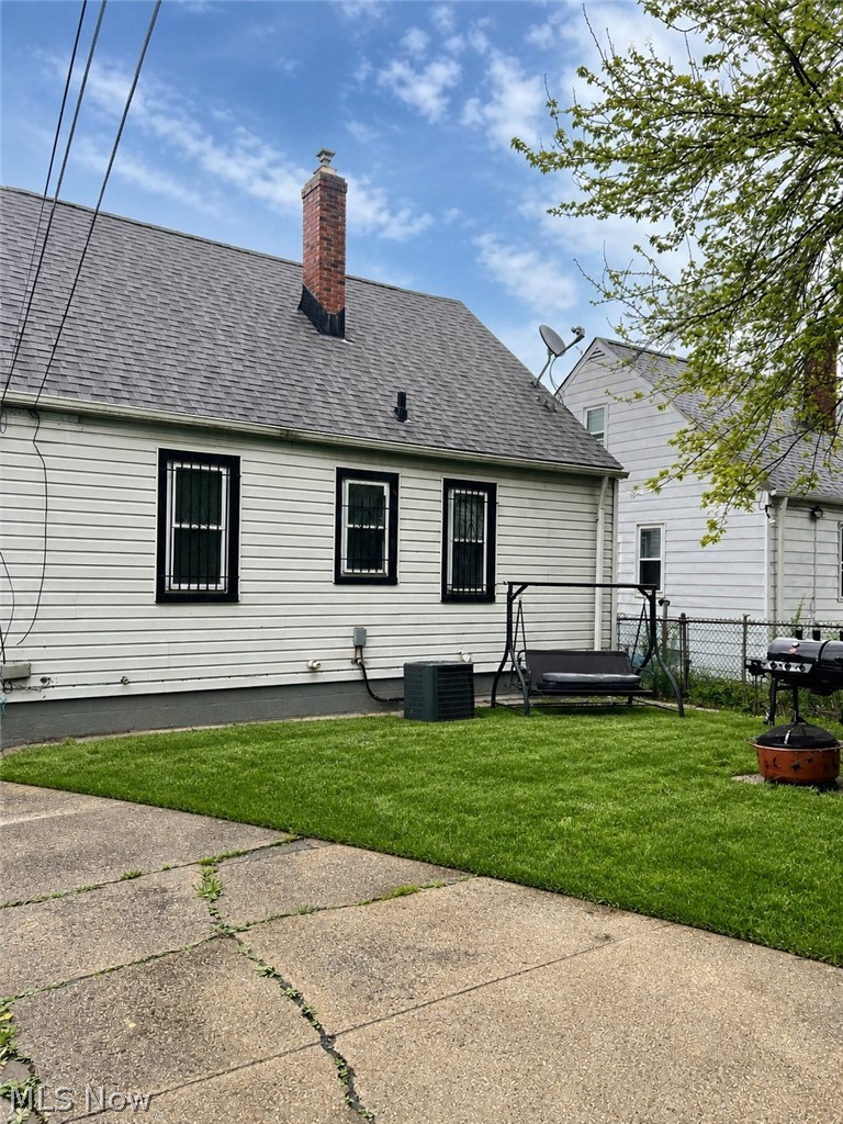 18213 Puritas Avenue Cleveland OH 44135