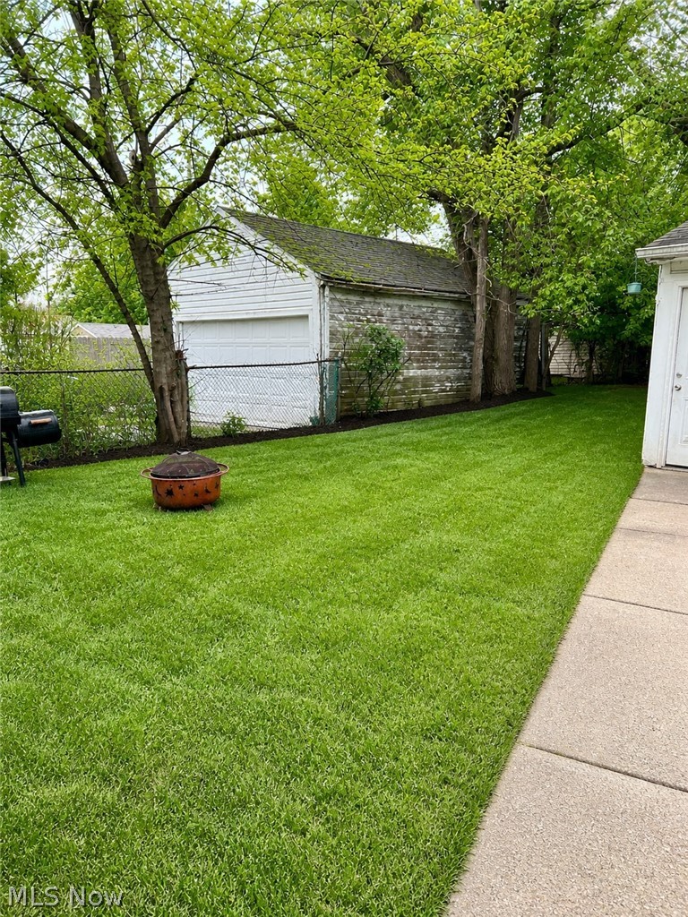 18213 Puritas Avenue Cleveland OH 44135