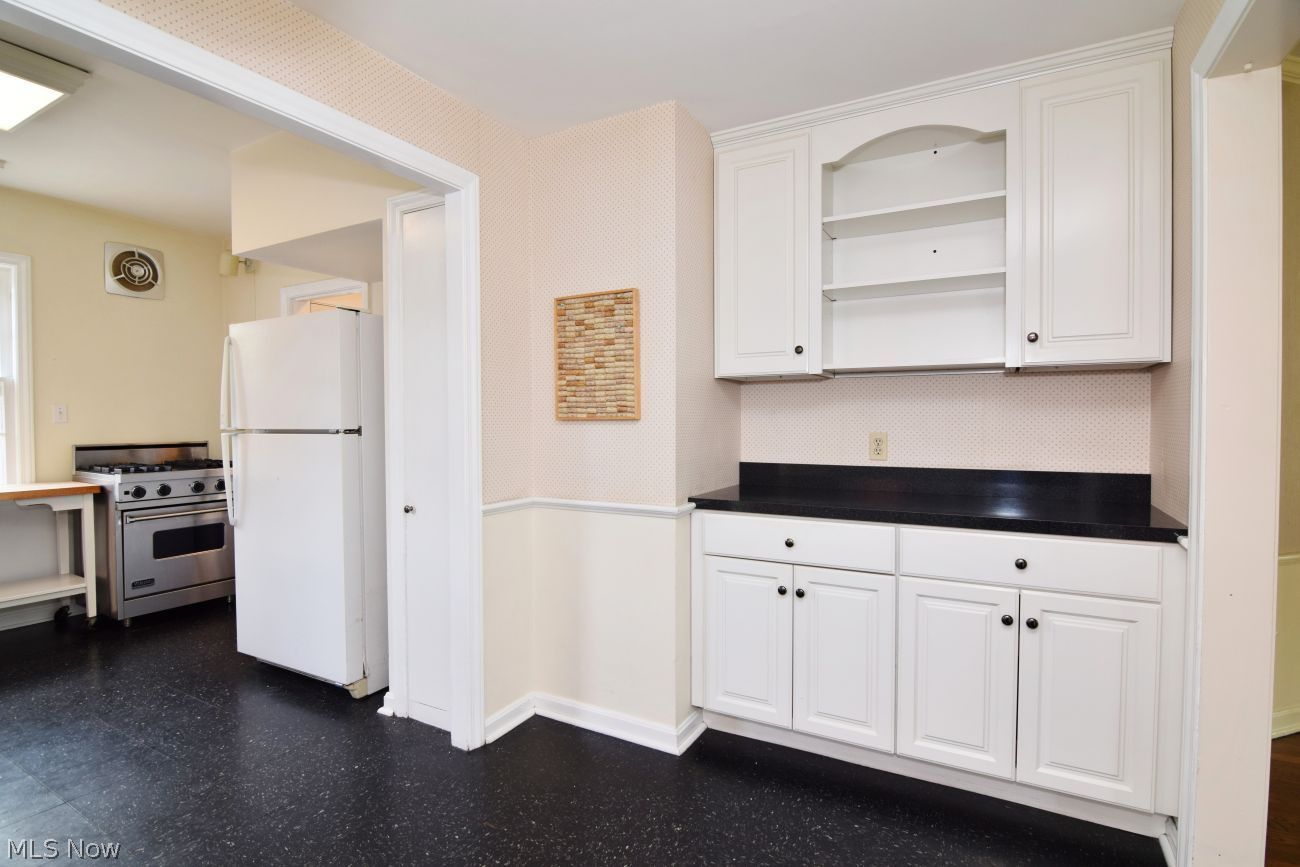 19407 Lomond Boulevard Shaker Heights OH 44122