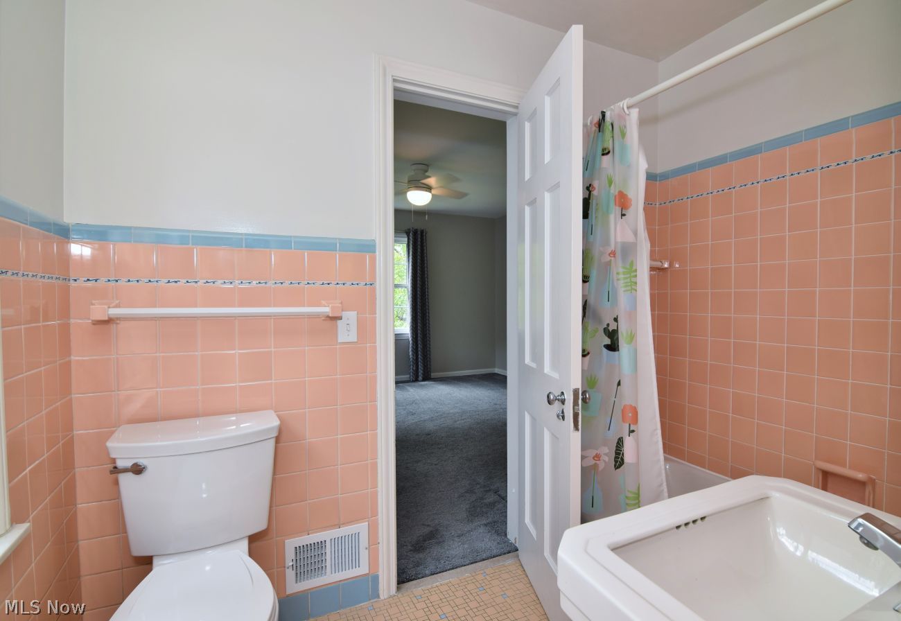 19407 Lomond Boulevard Shaker Heights OH 44122