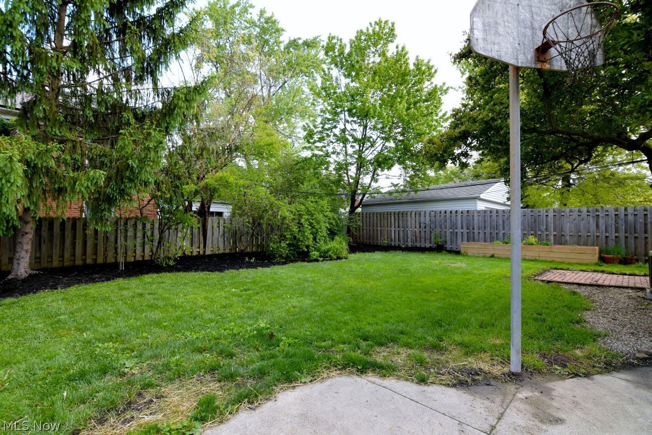 19407 Lomond Boulevard Shaker Heights OH 44122