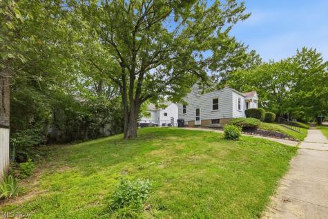 838 Kickapoo Avenue Akron OH 44305