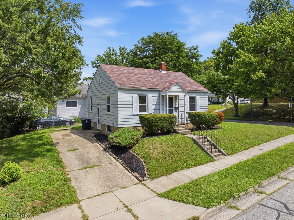 838 Kickapoo Avenue Akron OH 44305