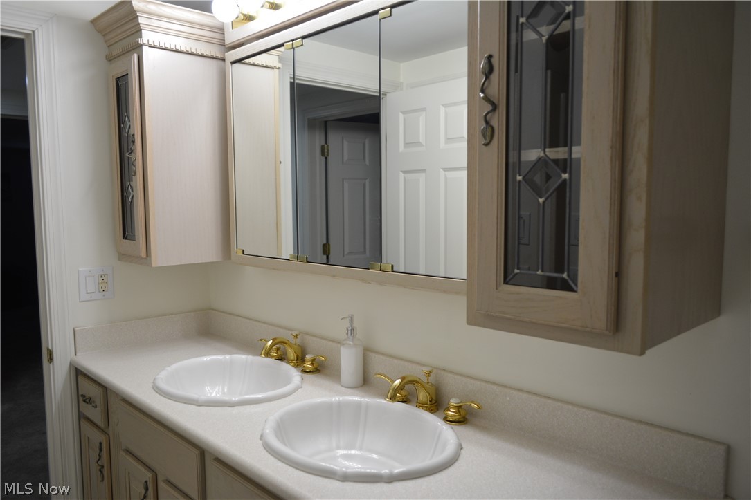 10 Hawthorne Drive Norwalk OH 44857