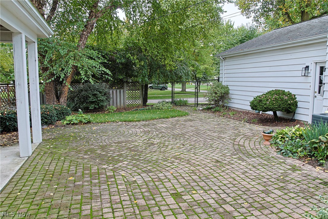 10 Hawthorne Drive Norwalk OH 44857