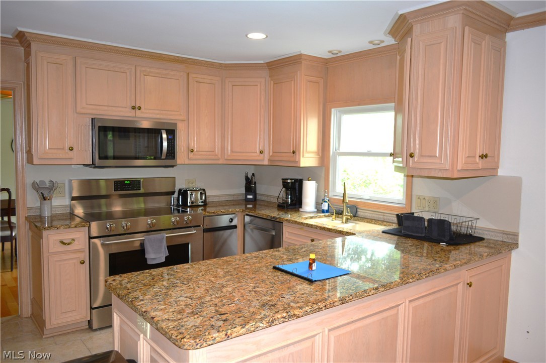 10 Hawthorne Drive Norwalk OH 44857
