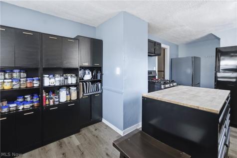 2221 9th Street NW Canton OH 44708