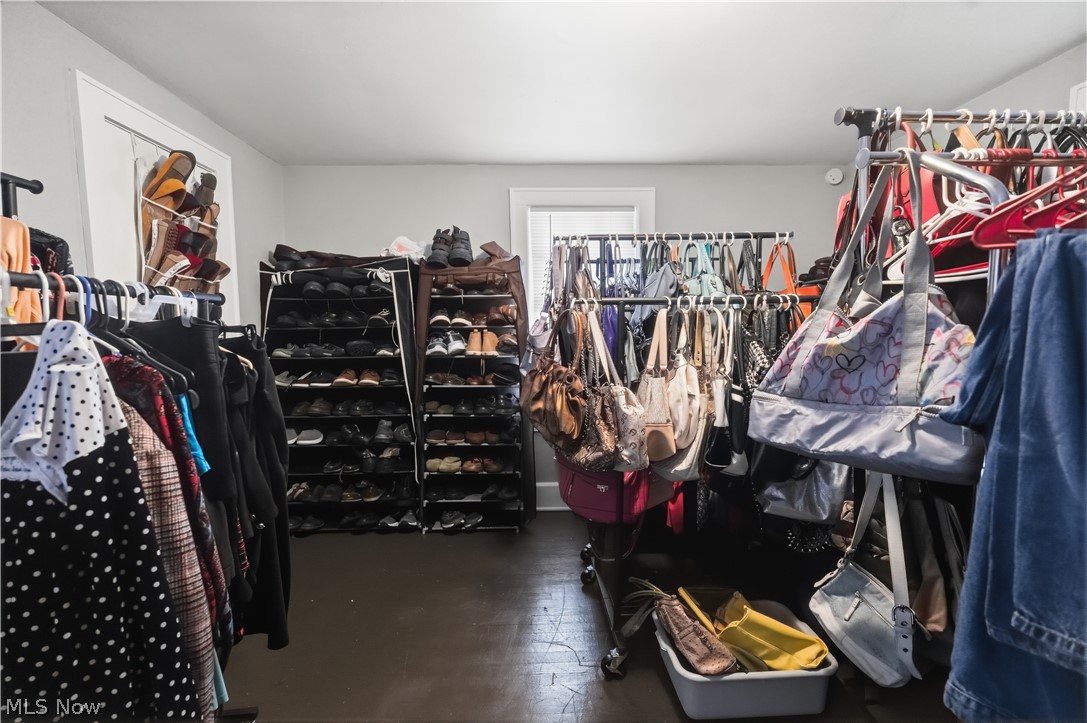 2221 9th Street NW Canton OH 44708