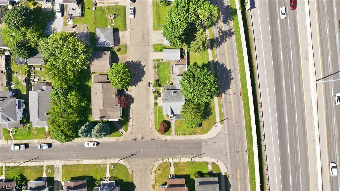 2221 9th Street NW Canton OH 44708