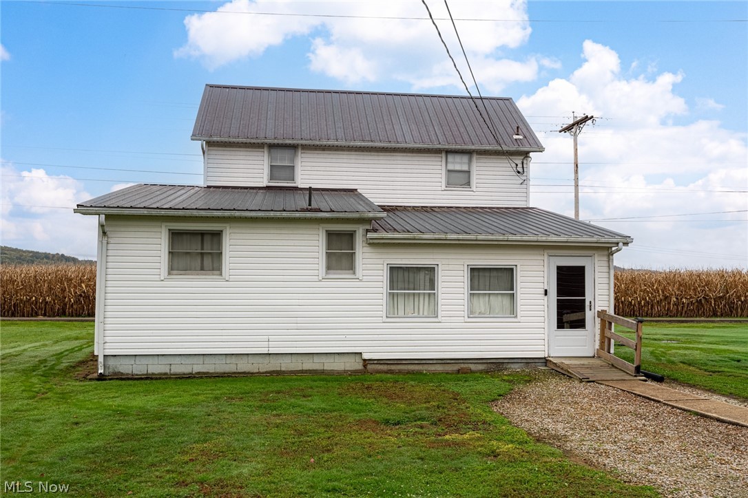 716 Adams Street Conesville OH 43811