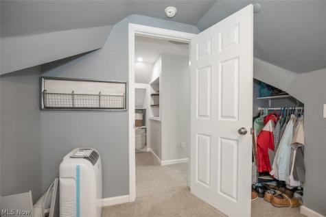 30404 Oakdale Road Willowick OH 44095