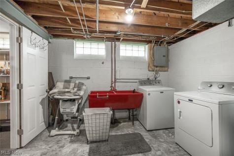 30404 Oakdale Road Willowick OH 44095