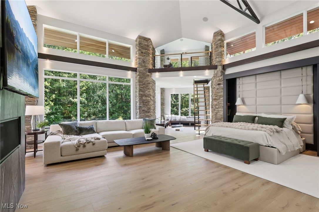 11945 Ladue Trail Chagrin Falls OH 44023