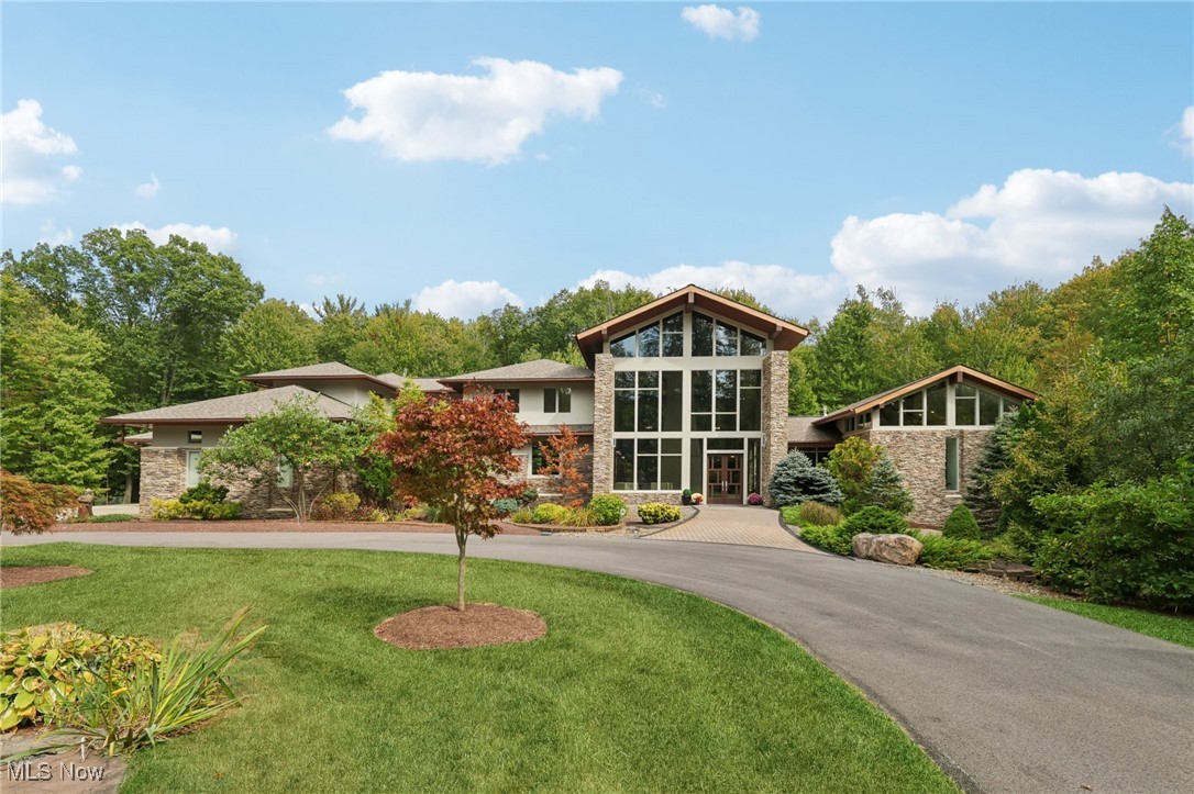 11945 Ladue Trail Chagrin Falls OH 44023