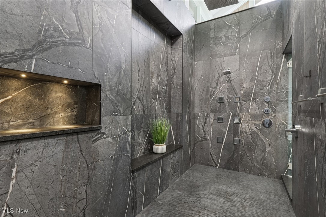 11945 Ladue Trail Chagrin Falls OH 44023