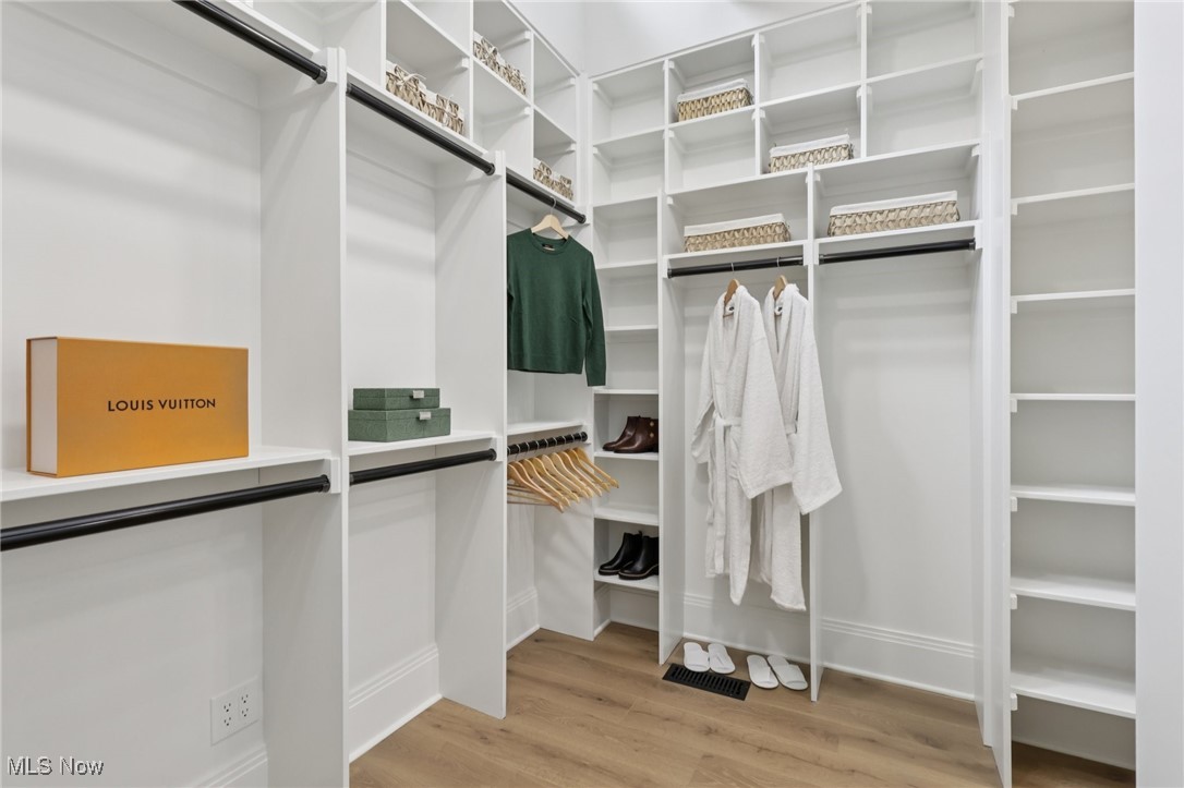 11945 Ladue Trail Chagrin Falls OH 44023