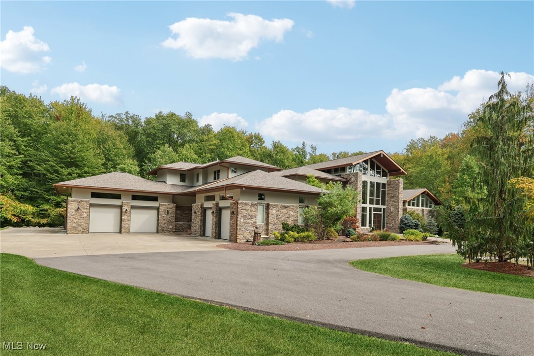 11945 Ladue Trail Chagrin Falls OH 44023