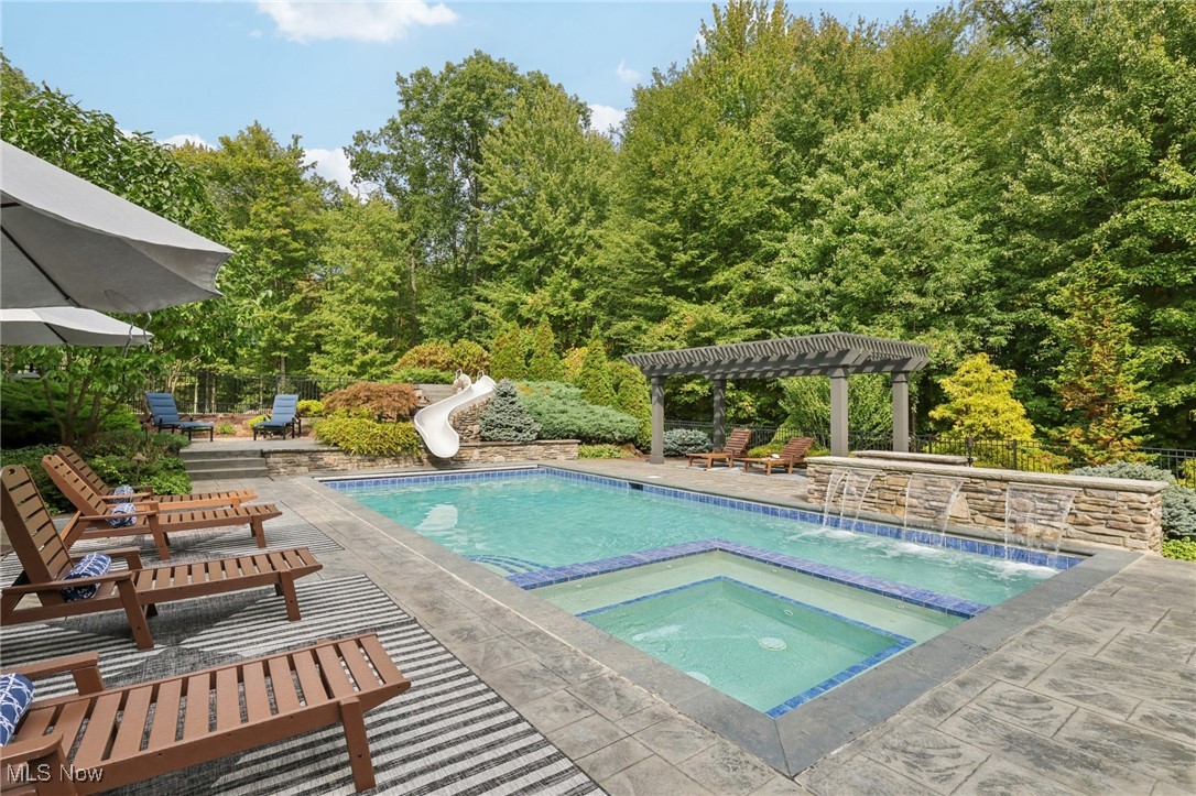 11945 Ladue Trail Chagrin Falls OH 44023