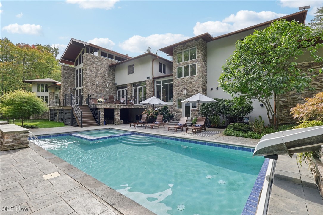 11945 Ladue Trail Chagrin Falls OH 44023