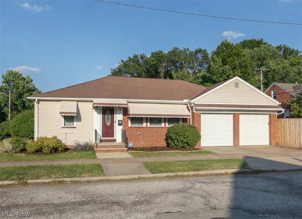 14733 Grapeland Avenue Cleveland OH 44111