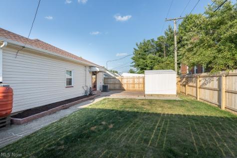 14733 Grapeland Avenue Cleveland OH 44111