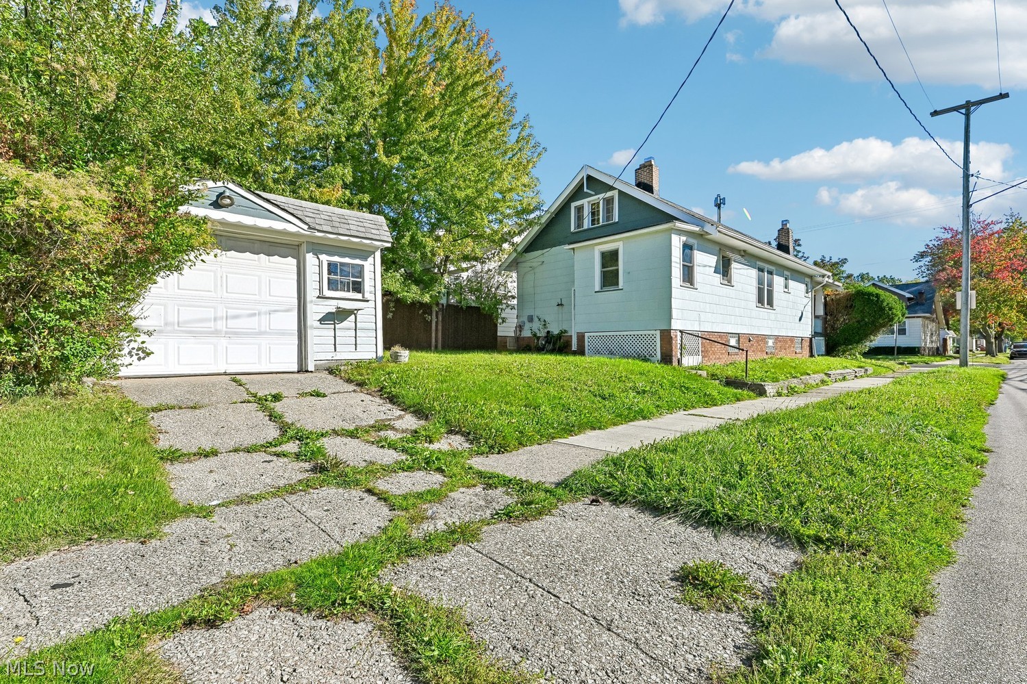 12112 Marne Avenue Cleveland OH 44111