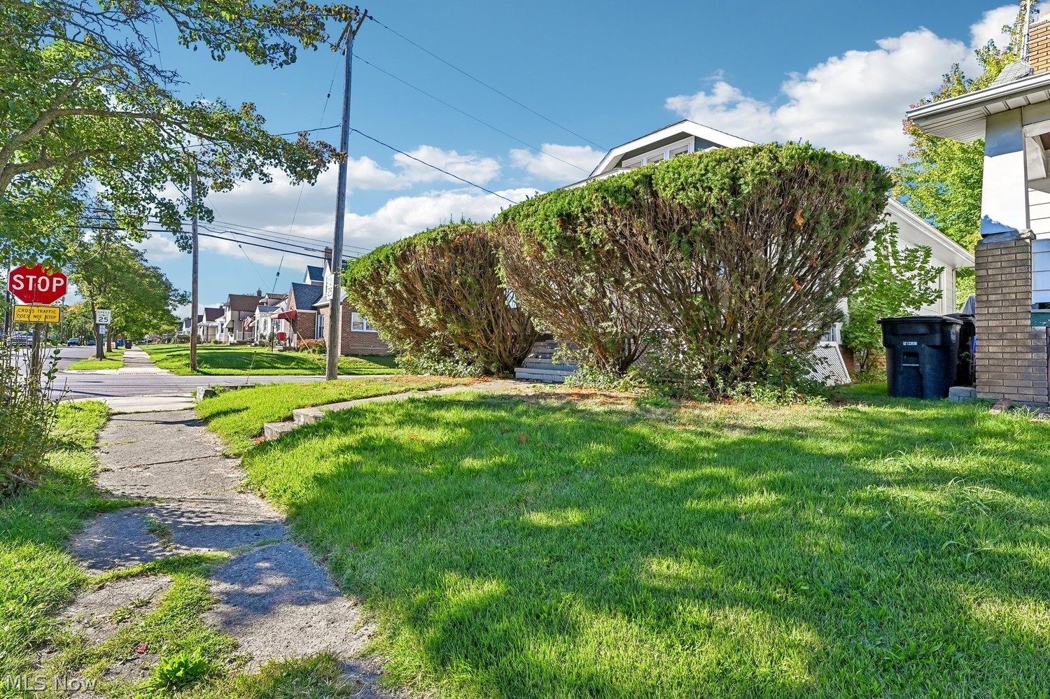 12112 Marne Avenue Cleveland OH 44111